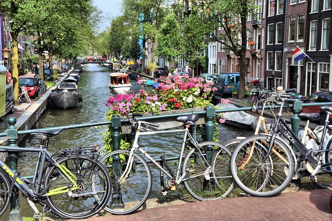 Cursed Houses of Jordaan: Self-Guided Mystery Walk in Amsterdam - Noordermarkt and Prinsengracht 2