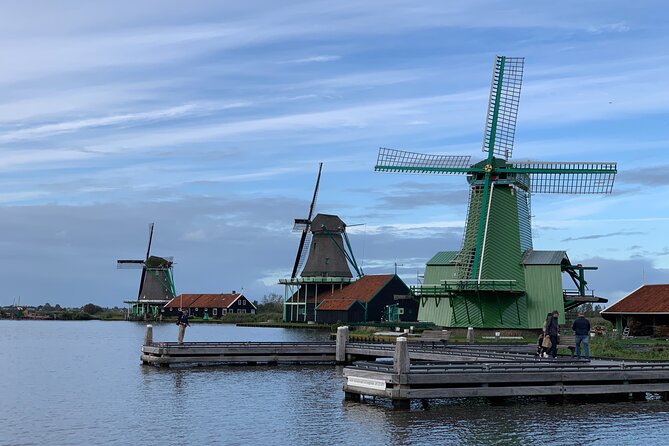 Day Tour Giethoorn, Afsluitdijk and Zaanse Schans with Boat Cruise - The guide can make or break the long driving portions