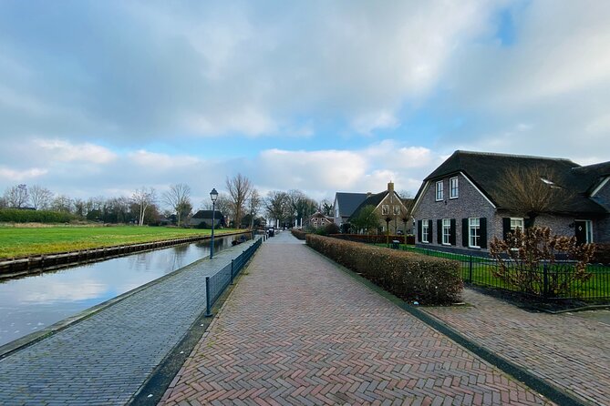 Day Tour Giethoorn, Afsluitdijk and Zaanse Schans with Boat Cruise - What to pack and how to plan the day