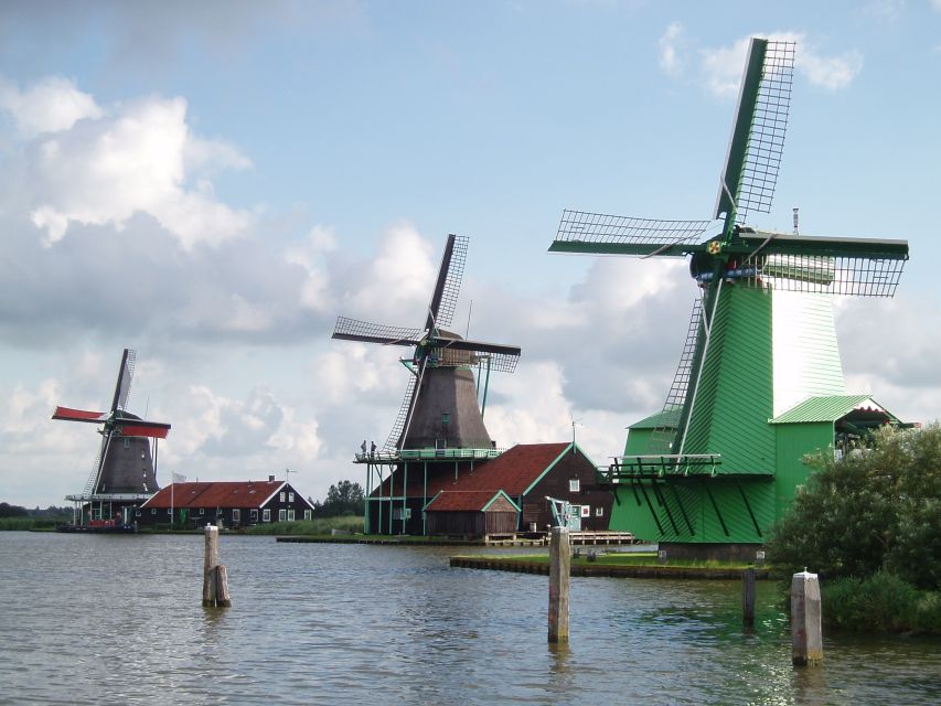 Day Trip to Zaanse Schans, Volendam and Marken - Cheese and stroopwafels add a useful local taste