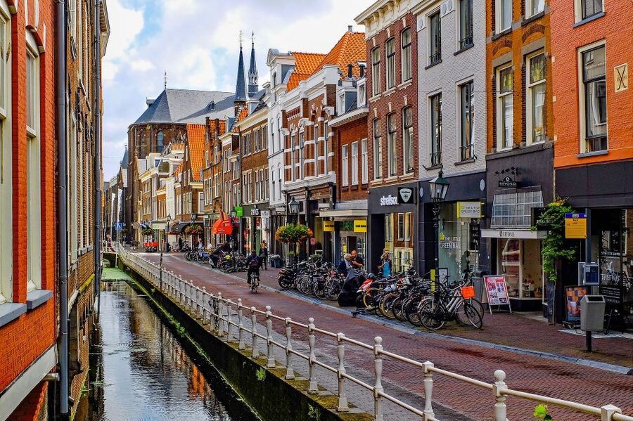 Delft: Guided Walking Tour - The Prince’s Court and the death of William of Orange