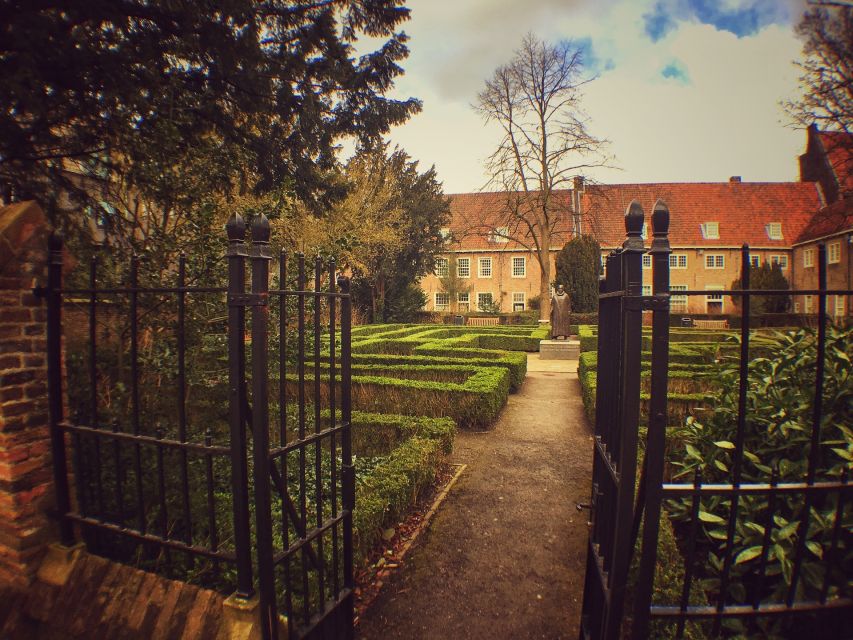 Delft: Guided Walking Tour - What a private guide changes