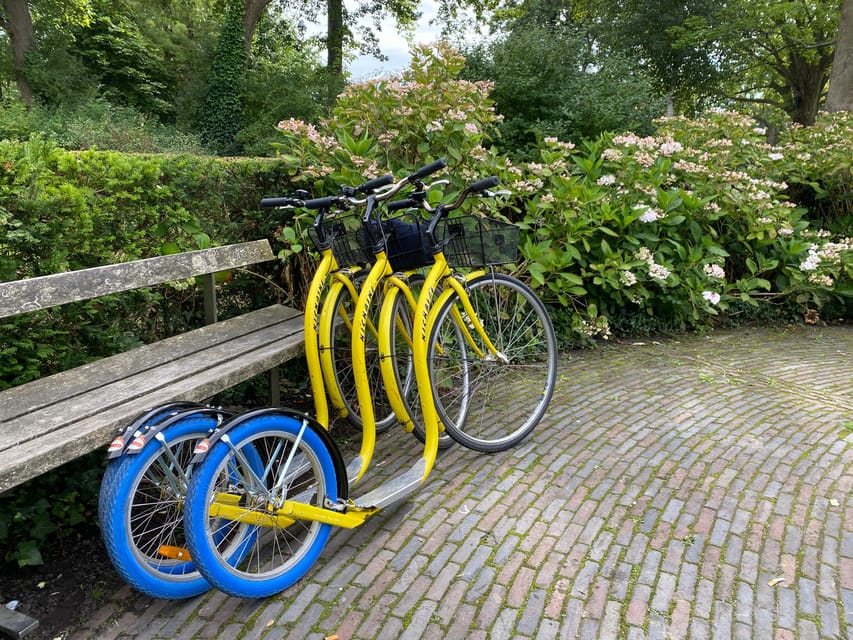 Delft - Step/scootertour in and around the city - Hofje van Pauw, a courtyard from 1707