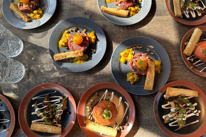 Dinner Canal Cruise Amsterdam: 4-Courses Including Drinks - Why dinner on the canals works so well