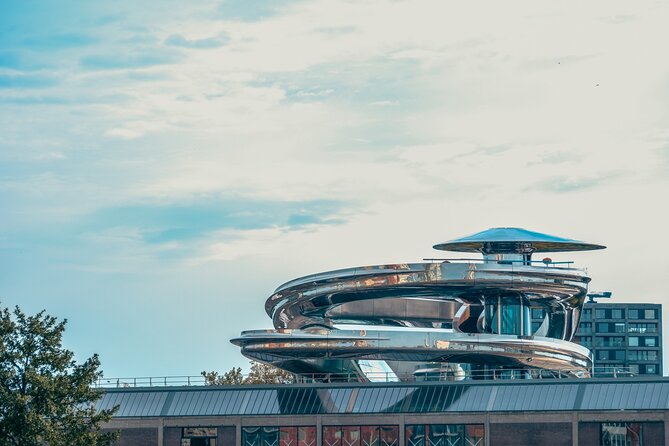 Discover Rotterdam: Classic Highlights Bike Tour with a Local - Veerhaven and the Rotterdam that survived