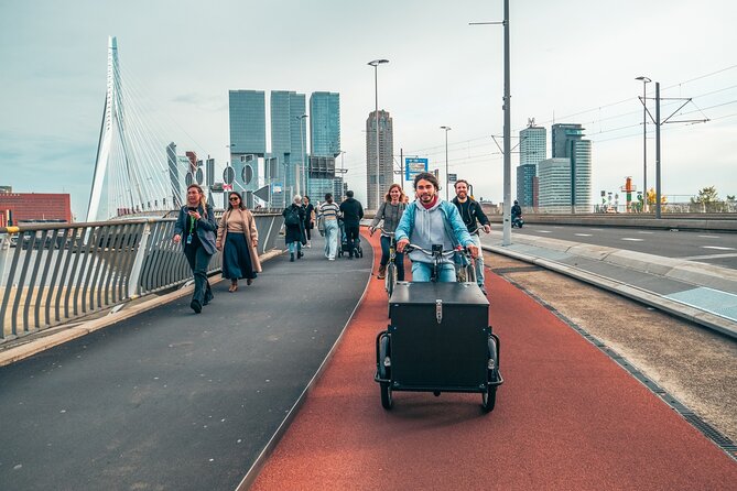 Discover Rotterdam: Classic Highlights Bike Tour with a Local - The Oude Binnenweg break
