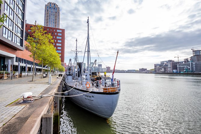Discover Rotterdam’s most Photogenic Spots with a Local - A moving view of local life between the landmarks