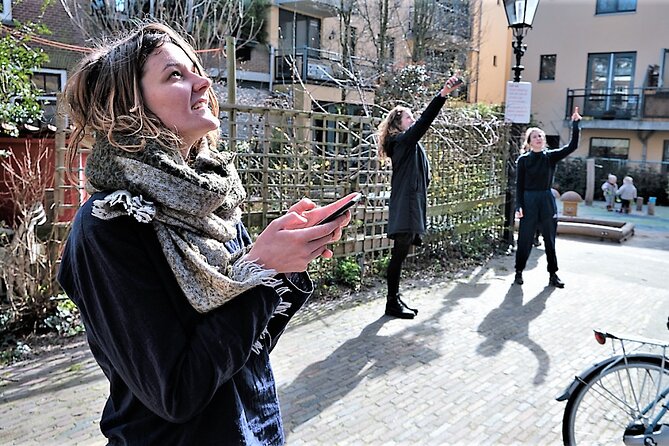 Discover the best spots in Rotterdam with Outside Escape - Starting at Rotterdam’s town hall