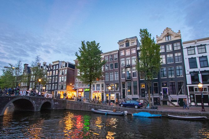 Discover the LGBT side of Amsterdam with a Local - Starting at Prins Hendrikkade at 9 p.m.