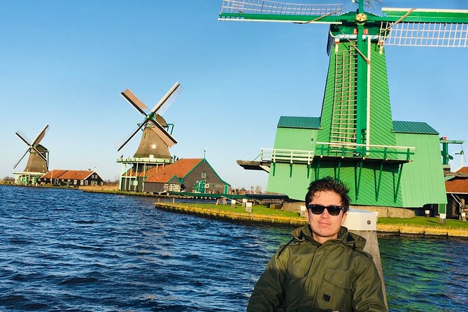 Dreamy Dutch Villages Tour: Giethoorn, Zaanse Schans & More - Zaanse Schans: windmills, green houses, and polder views