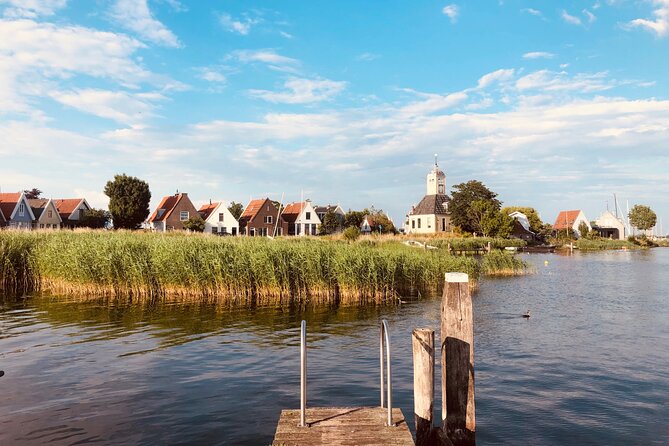 Dreamy Dutch Villages Tour: Giethoorn, Zaanse Schans & More - Giethoorn by boat and on foot