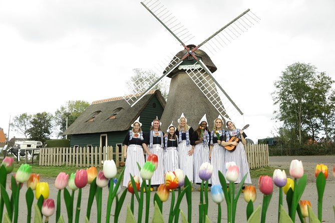 Dutch Experience in Volendam with Traditional Outfits - Seeing how Dutch cheese is made