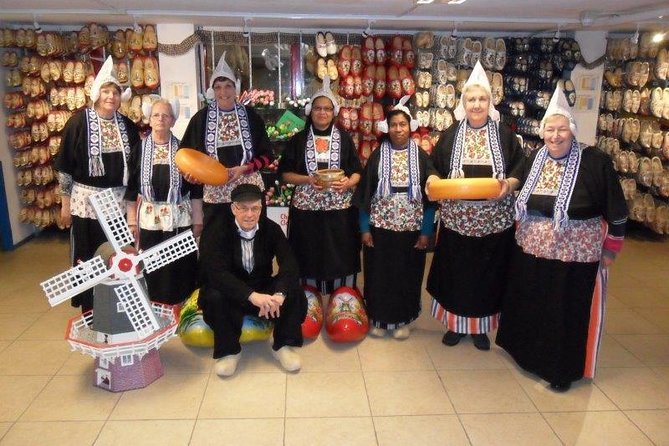Dutch Experience in Volendam with Traditional Outfits - What the $11.42 price really buys