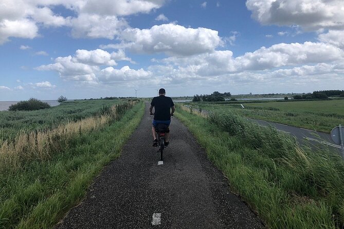 E-Bike PRIVATE tour Countryside of Amsterdam Volendam Marken - What the private format changes