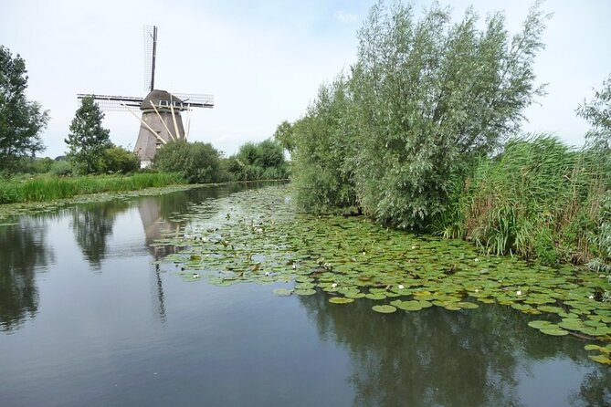 E-Bike PRIVATE tour Countryside of Amsterdam Volendam Marken - Katwoude: farms and a change of pace