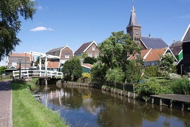E-Bike PRIVATE tour Countryside of Amsterdam Volendam Marken - Monnickendam and the old shipping trade