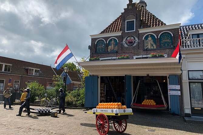 E-Bike PRIVATE tour Countryside of Amsterdam Volendam Marken - Following Johan Cruijff through Amsterdam
