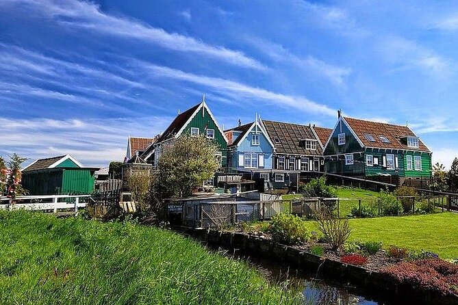 E-Bike PRIVATE tour Countryside of Amsterdam Volendam Marken - Volendam: a quick look at a famous fishing village