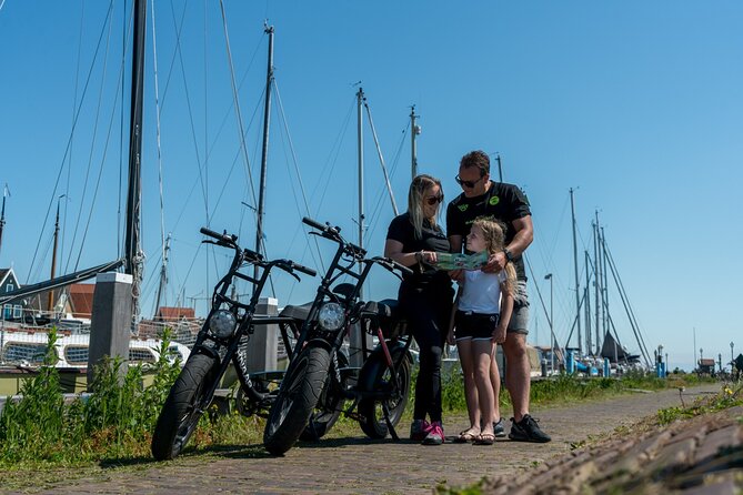 E-fatbike rental Volendam - Countryside of Amsterdam - Edam in one hour: canals, cheese, and quiet lanes