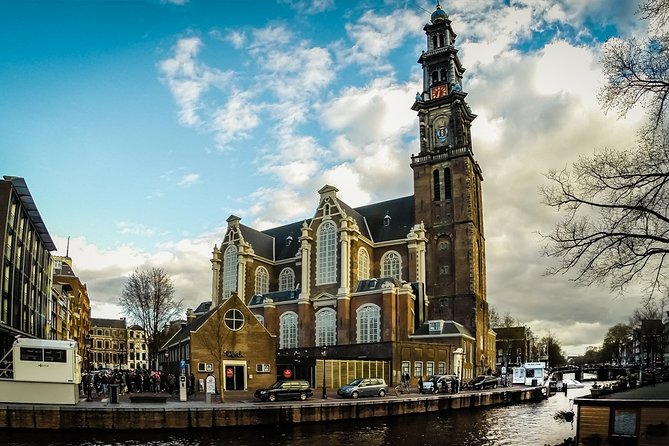 e-Scavenger hunt Amsterdam: Explore the city at your own pace - Rijksmuseum and the Van Gogh Museum area