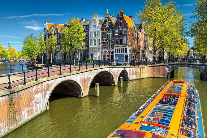 e-Scavenger hunt Amsterdam: Explore the city at your own pace - The Jordaan: slower streets and a more local feel