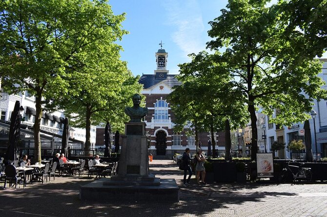 e-Scavenger hunt Apeldoorn: Explore the city at your own pace - Theatre Orpheus and the city’s cultural side