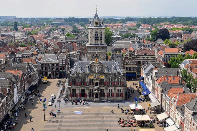 e-Scavenger hunt Delft: Explore the city at your own pace - Bagijnhofpoort and Vleeshal de Koornbeurs