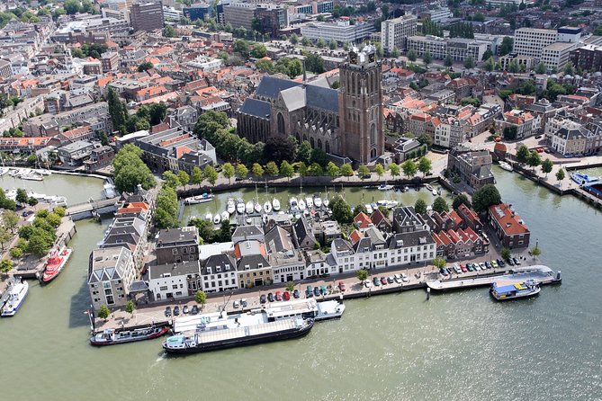 e-Scavenger hunt Dordrecht: Explore the city at your own pace - Dordrecht explored as a game, not a lecture
