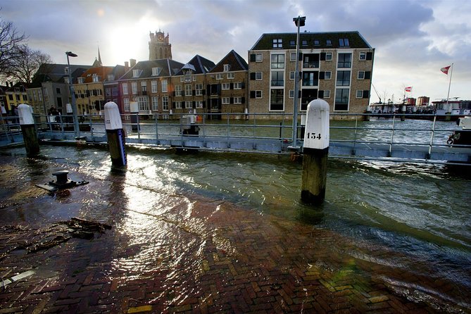 e-Scavenger hunt Dordrecht: Explore the city at your own pace - What the $37.35 group price really buys