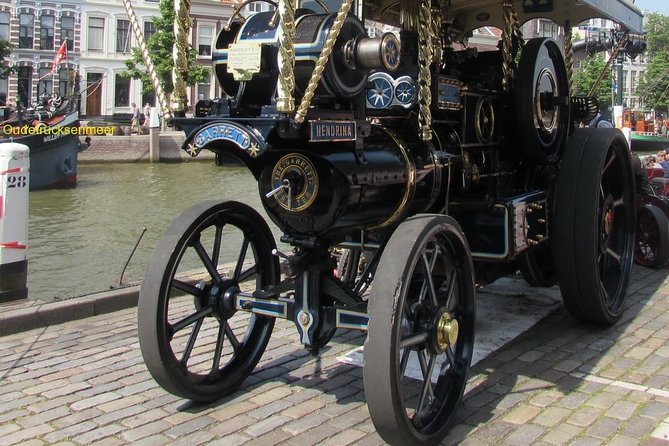 e-Scavenger hunt Dordrecht: Explore the city at your own pace - Museums, houses, and the middle of the walk