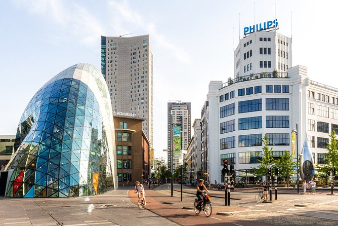 e-Scavenger hunt Eindhoven: Explore the city at your own pace - Central Station, Bottle Distillery, and preHistorisch Dorp