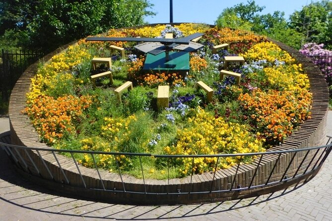 e-Scavenger hunt Emmen: Explore the city at your own pace - Ancient stones at Hunebed D45 and D43