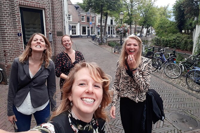 e-Scavenger hunt Enkhuizen: Explore the city at your own pace - Gardens, beer, and Enkhuizen’s working past