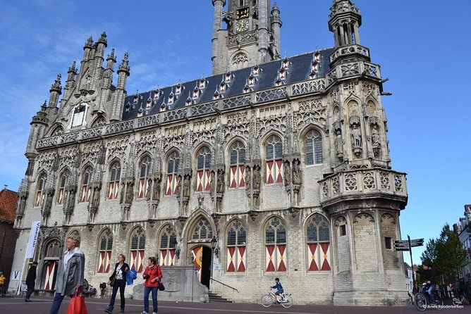 e-Scavenger hunt Middelburg: Explore the city at your own pace - Zeeuws Museum, then the city itself