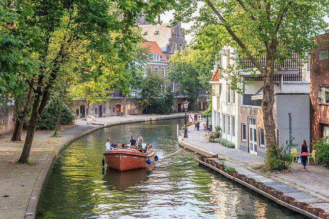 e-Scavenger hunt Utrecht: Explore the city at your own pace - A botanical garden built around a defensive fort