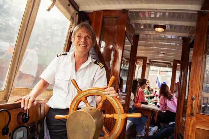Eating Amsterdam: Food Tour & Canals Cruise - Starting with apple pie in the Jordaan