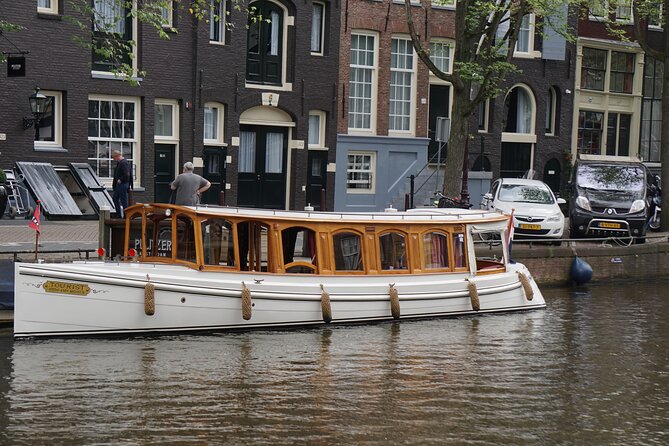 Eating Amsterdam: Food Tour & Canals Cruise - Bitterballen and jenever before the cruise