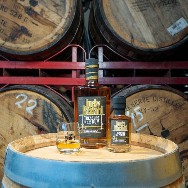 Eindhoven: Bottle Distillery Tour and Tasting Experience - The copper still and small-batch method