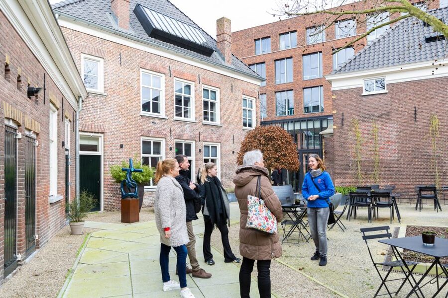 Eindhoven: City Center Walking Tour - What the guide adds to the walk