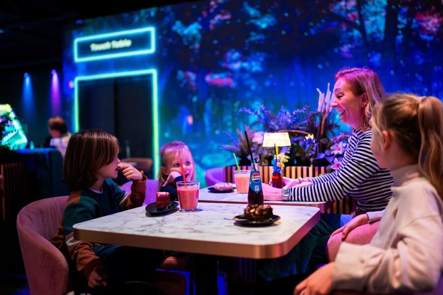Eindhoven: Motion Experience Light Art Playground Ticket - Who will get the most from this ticket