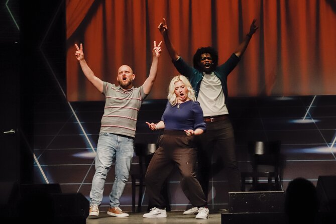 English Comedy Show Amsterdam: Boom Chicago - Drinks, seating, and comfort