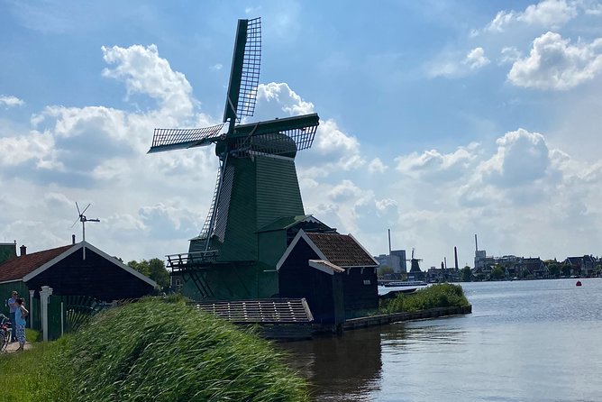 Escape Amsterdam: E-Bike to Zaanse Schans Windmills & Zaandam - Landsmeer and Het Twiske: the pleasant middle stretch