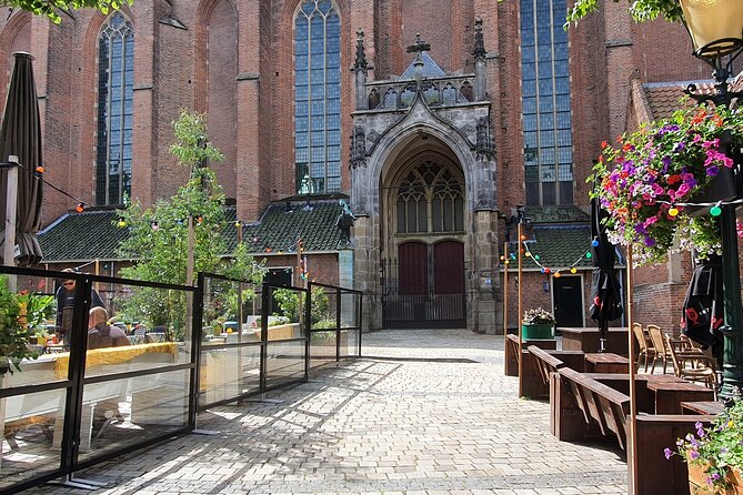 Escape Xperience in Amersfoort: the Hidden Coins - Hofje de Armen de Poth brings a quieter pause