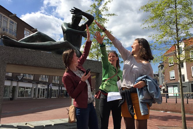 Exciting Murder Mystery - Interactive city walk in Groningen - Solving the case through WhatsApp guidance