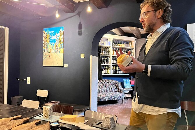 Exclusive Cheese Walk & Dutch Wine Discovery - The Jordaan and Noordermarkt Area