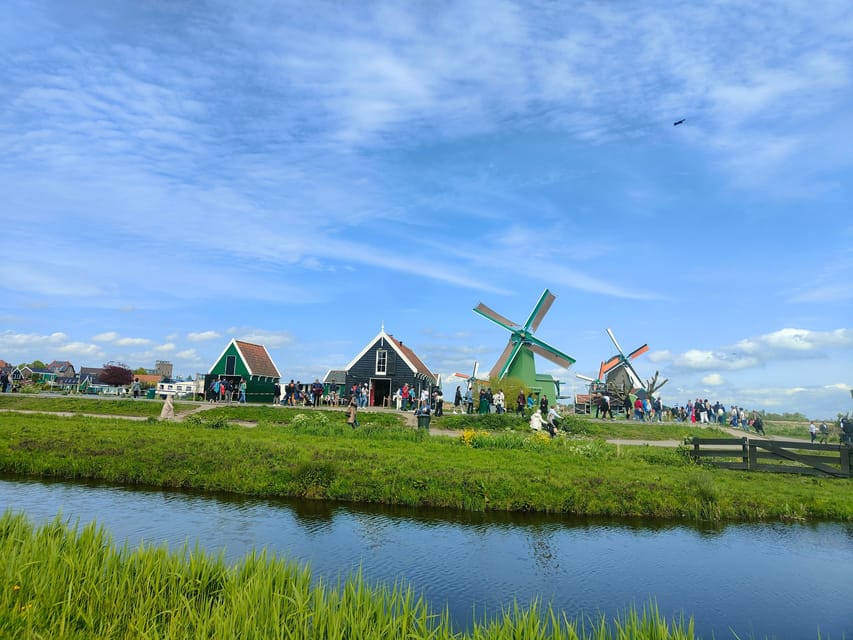 Excursion from Amsterdam to the windmills of Zaanse Schans - Useful booking details to keep in mind
