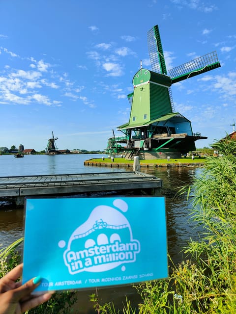Excursion from Amsterdam to the windmills of Zaanse Schans - Zaanse Schans and the classic Dutch windmills
