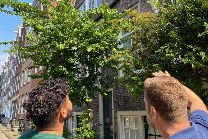 Explore hidden streets with friends - Private Tour - What the private format is really worth