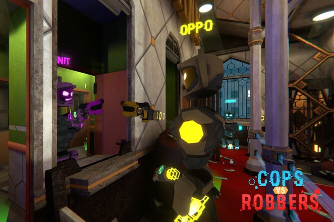 Free Roam VR in Amsterdam – Immerse Yourself in a Virtual World! - Staff, comfort, and practical limits