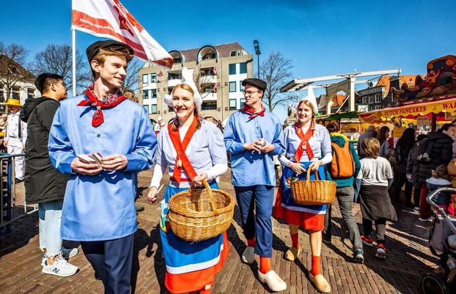From Amsterdam; Alkmaar Cheese market & Zaanse Schans - What the tour is worth to you
